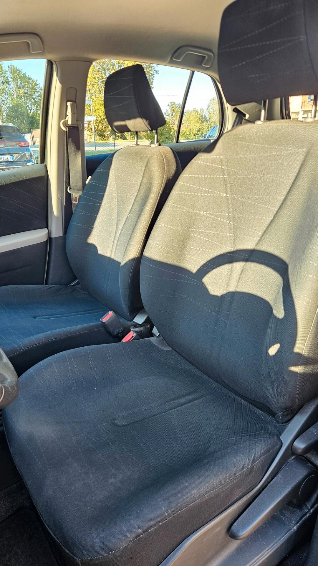 Toyota Yaris 1.0 5 P SOL