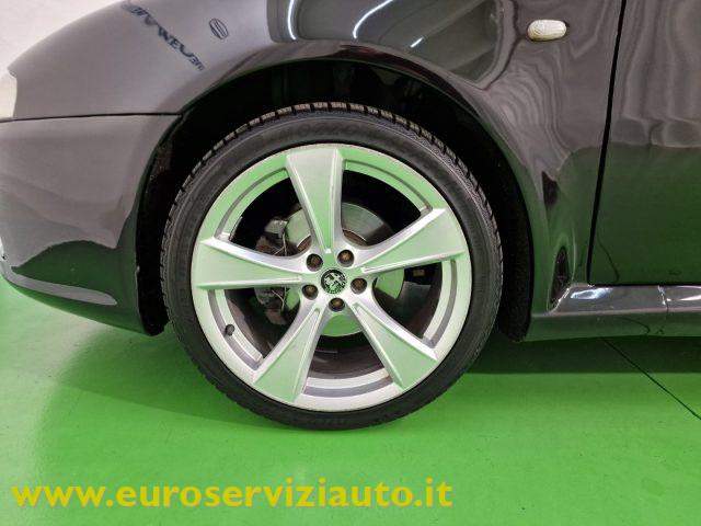 ALFA ROMEO GT 1.9 JTDM 16V Distinctive Q2
