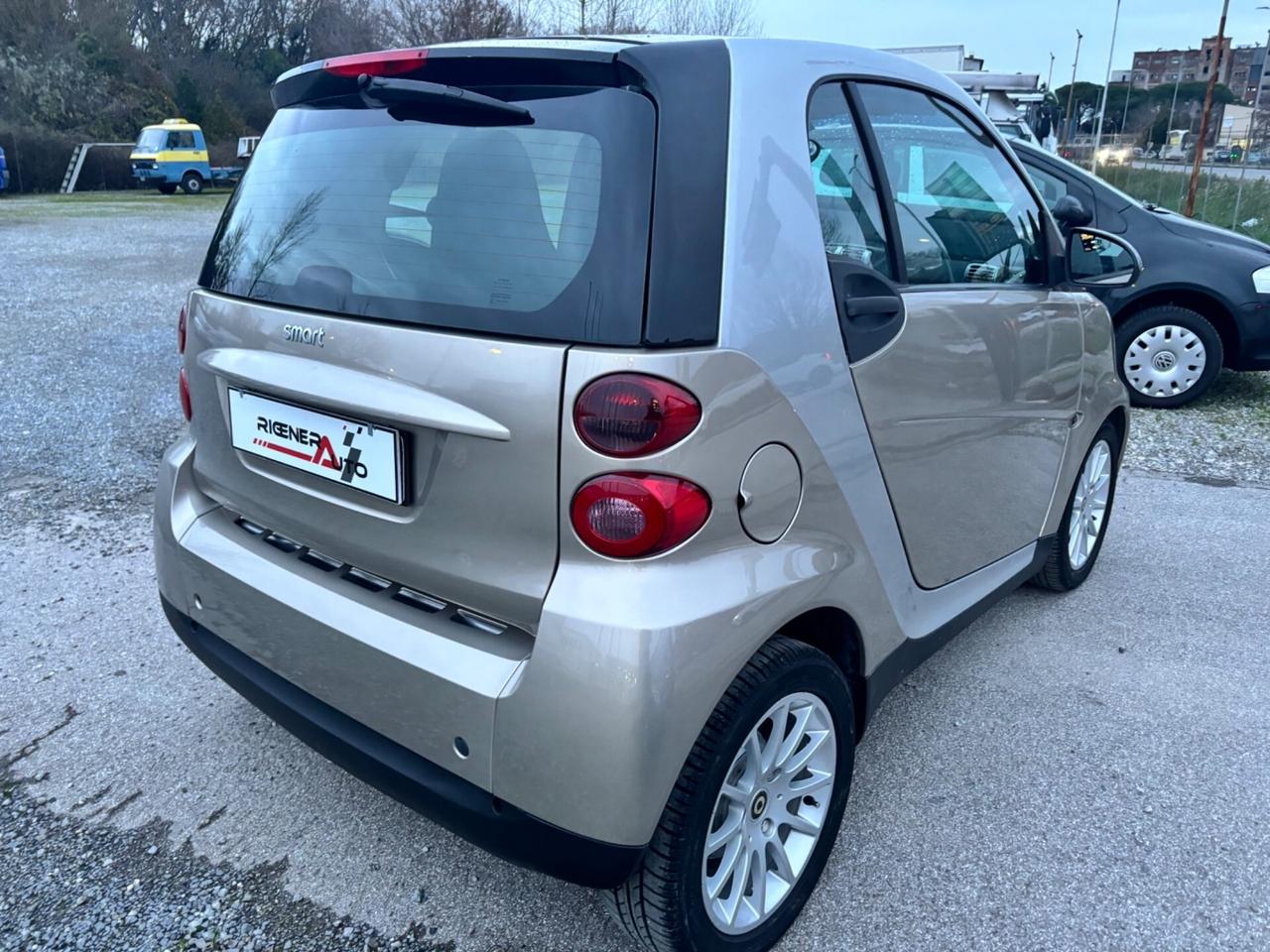 Smart ForTwo 1000 52 kW coupé pure