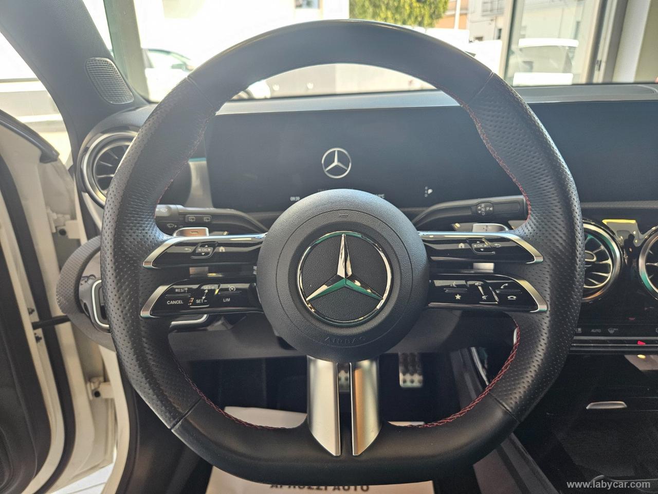 MERCEDES-BENZ A 200 d Automatic Premium Plus AMG Line