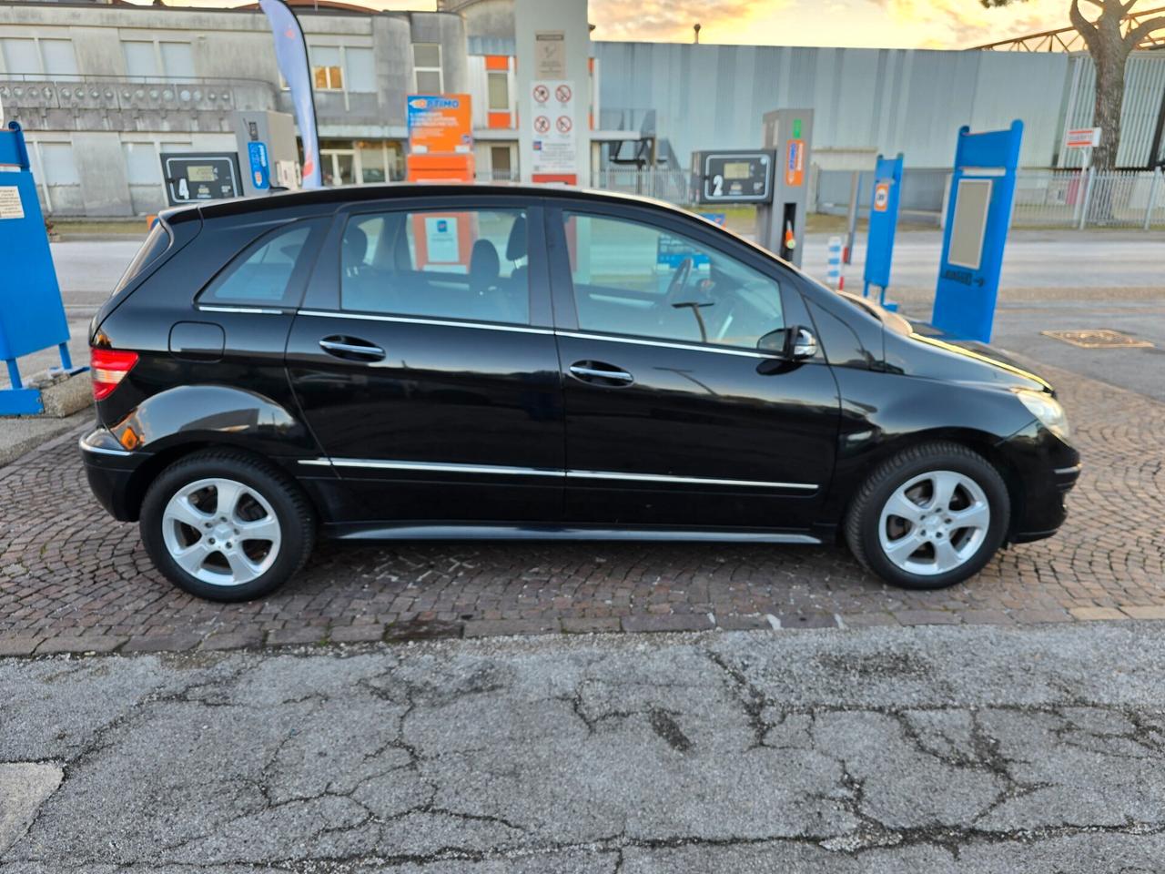 Mercedes-benz B 180 B 180 CDI Chrome 186.000km