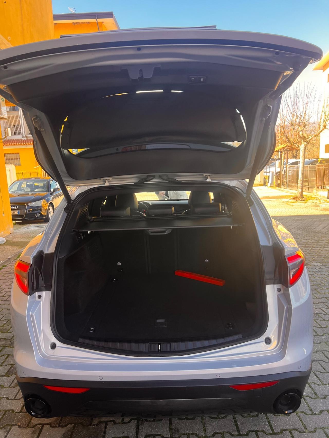 Alfa Romeo Stelvio 2.2 Turbodiesel 210 CV AT8 Q4 Veloce