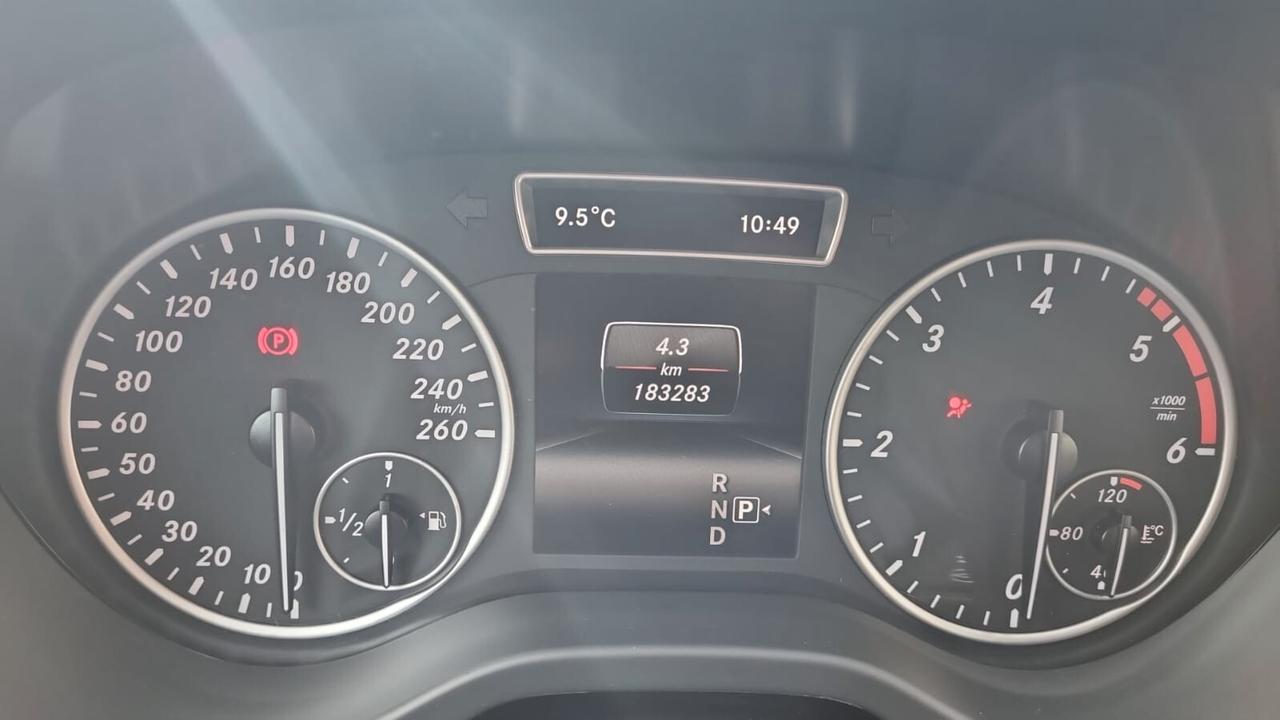 Mercedes-benz A 180 CDI Automatic Dark Night Edition 1.5 DIESEL 109CV 80KW