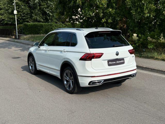 VOLKSWAGEN Tiguan 2.0 TDI 150 CV SCR DSG R-Line 4 MOTION