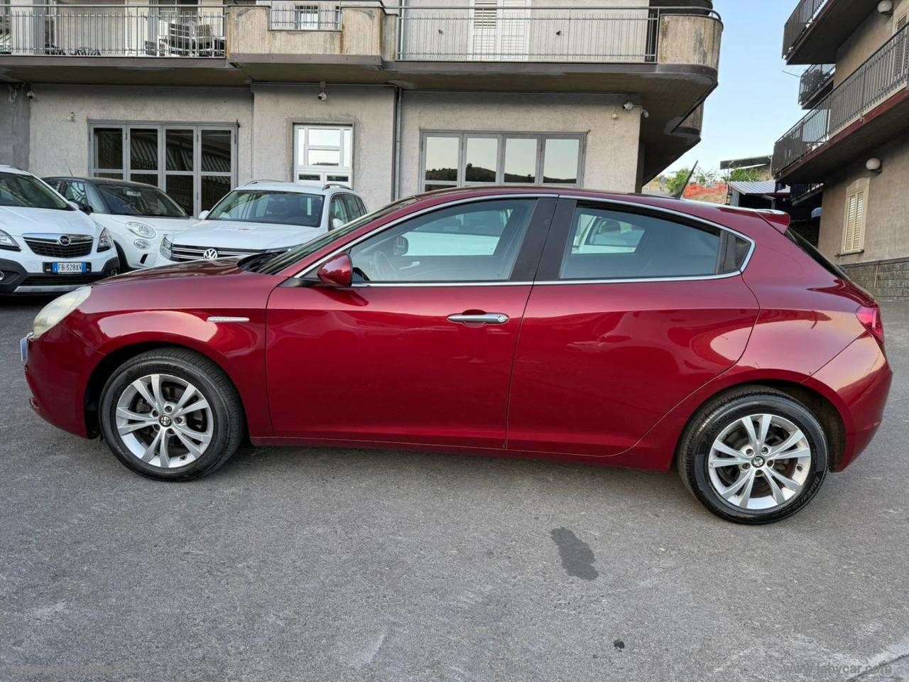 ALFA ROMEO Giulietta 1.6 JTDm-2 105 CV Distinctive