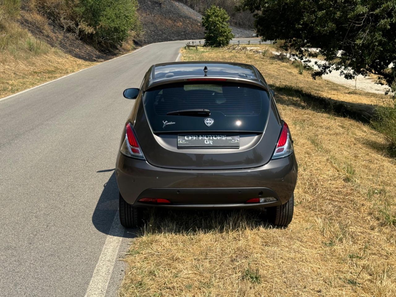 Lancia Ypsilon 0.9 TwinAir 85 CV 5 porte S&S DFN Platinum