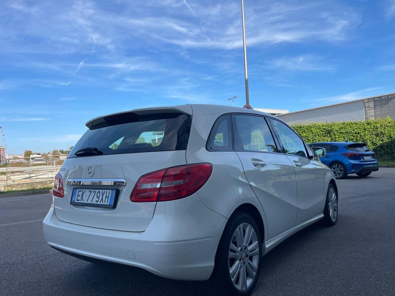 Mercedes-benz B 180 BlueEFFICIENCY Premium