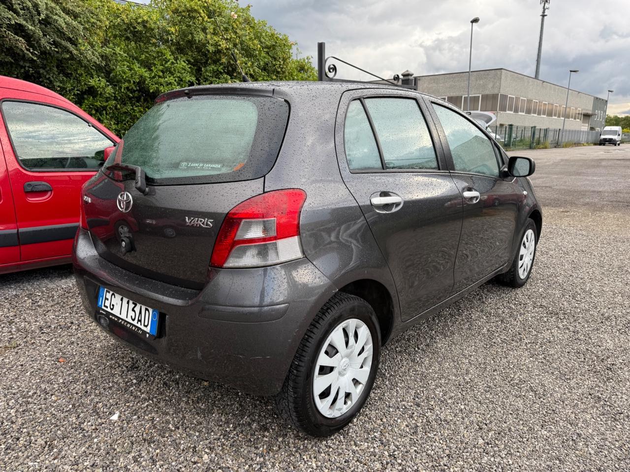 Toyota Yaris 1.0 5 porte Sol