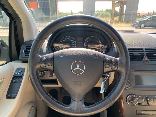 MERCEDES-BENZ A 180 BlueEFFICIENCY Premium