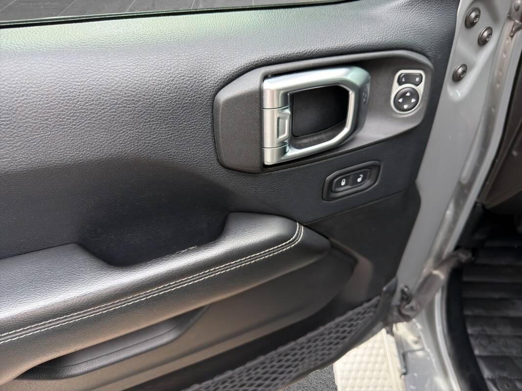 Jeep Wrangler Unlimited 2.2 mjt II Sahara auto