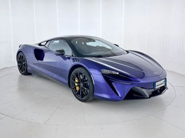 McLaren Artura Artura Performance - McLaren Milano