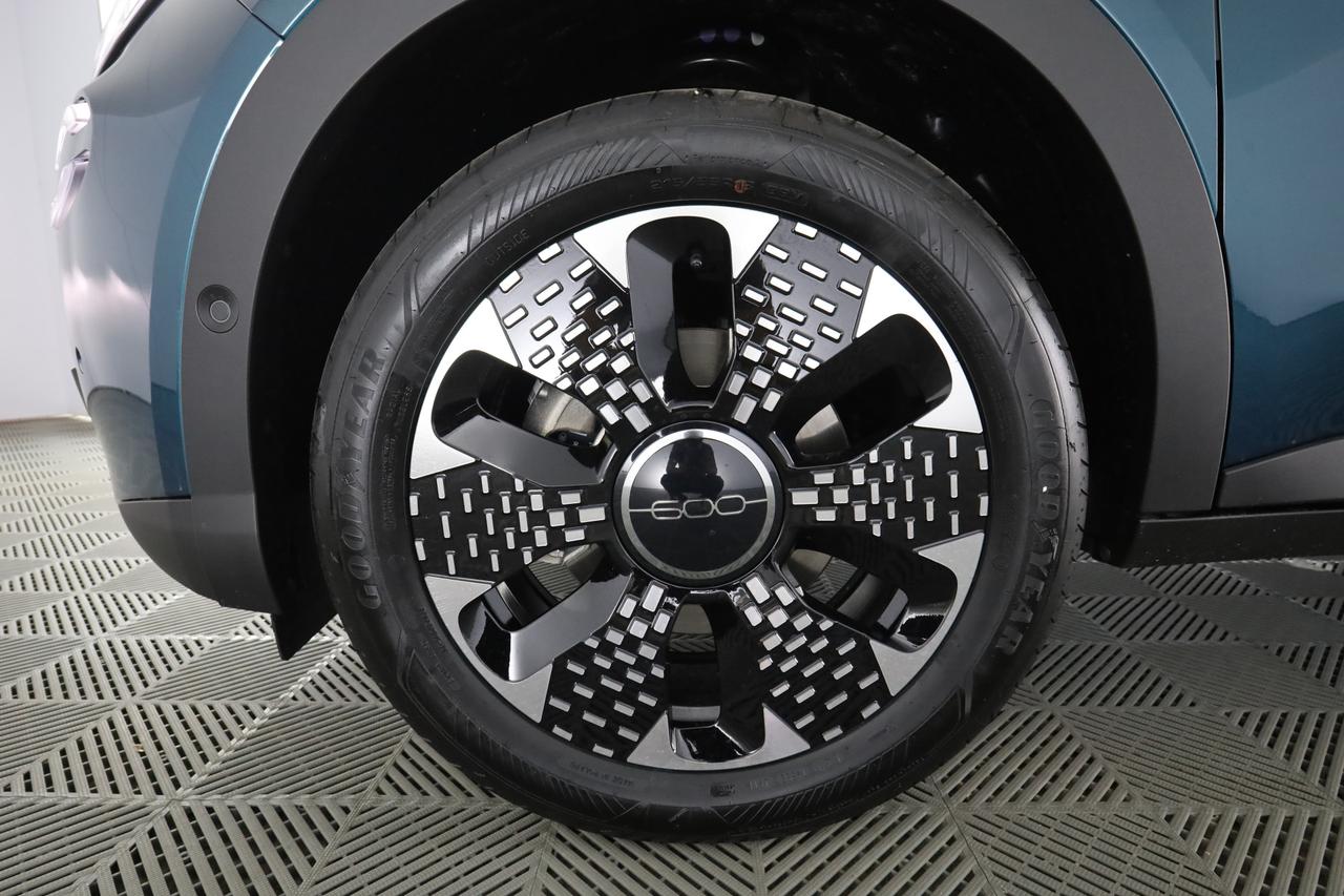 FIAT 600 (2023-->) 600 Hybrid 110 CV DCT MHEV La Prima