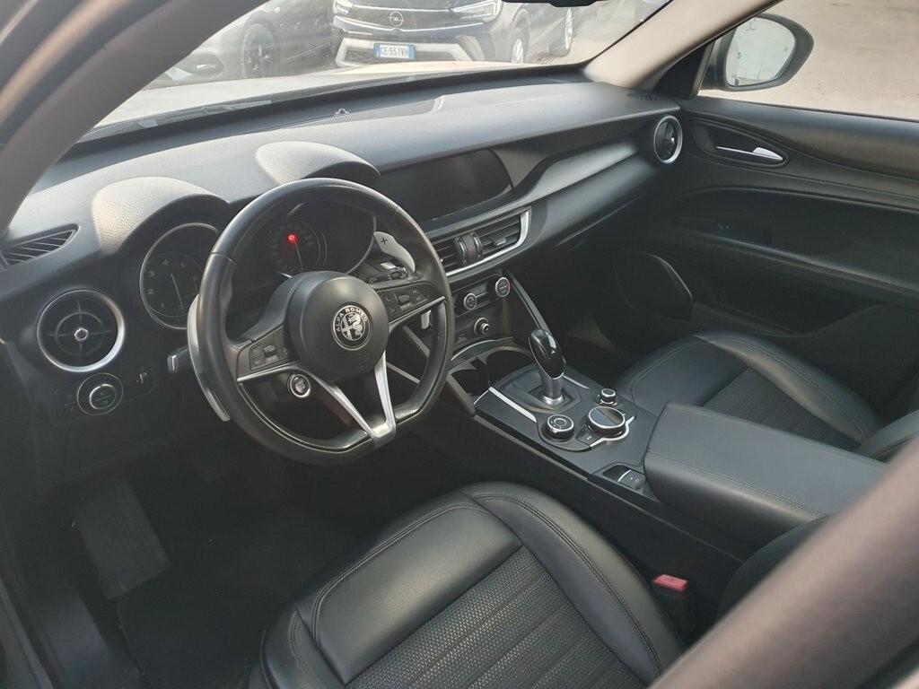 Alfa Romeo Stelvio 2.2 Turbodiesel 210 CV AT8 Q4 Executive