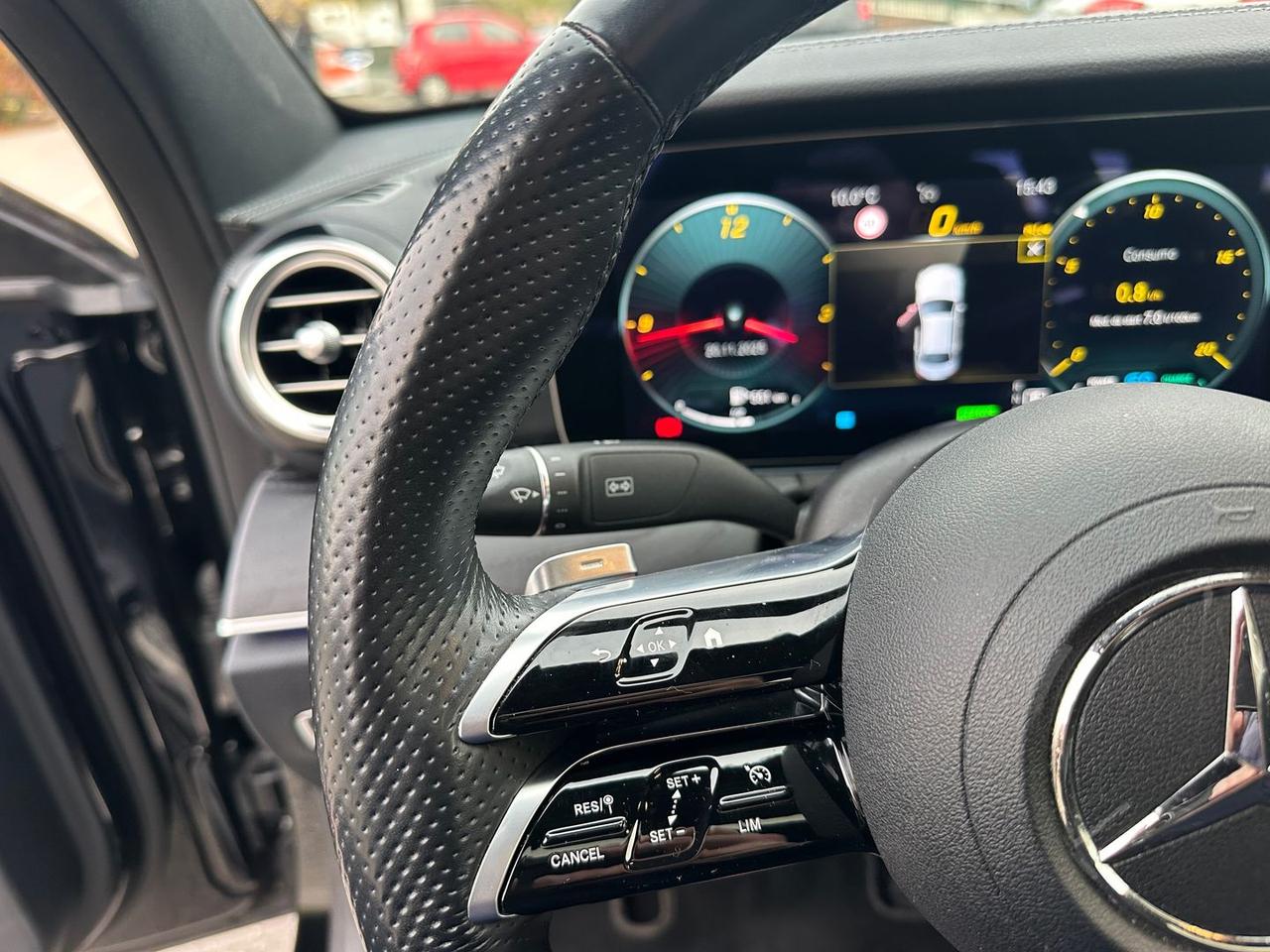 Mercedes-Benz E 220 AMG Line Advanced E 220 #7987