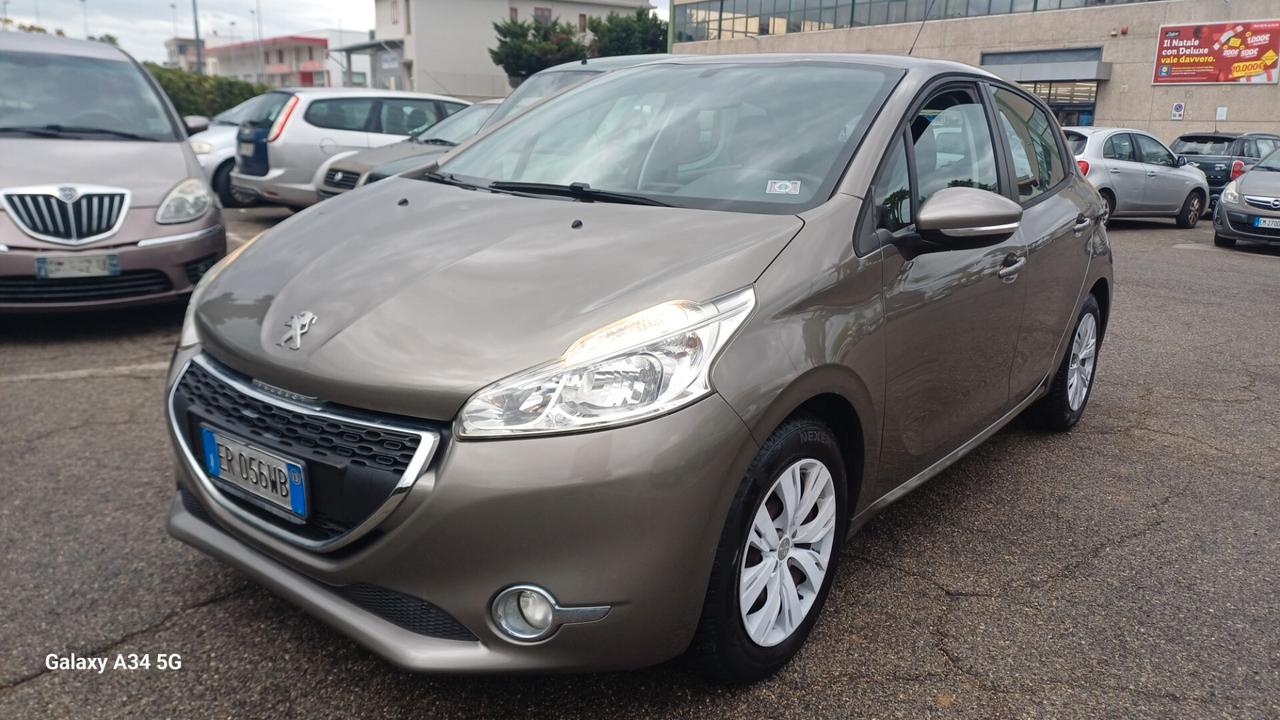Peugeot 208 1.4 HDi 68 CV 5 porte Active