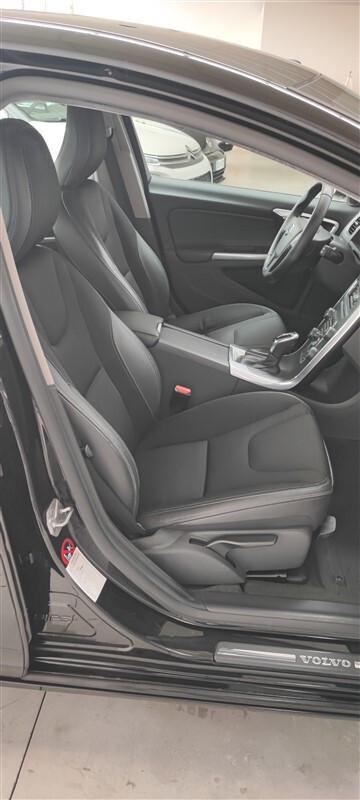 Volvo V60 D3 Geartronic Kinetic !!! KM 105.800 !!!