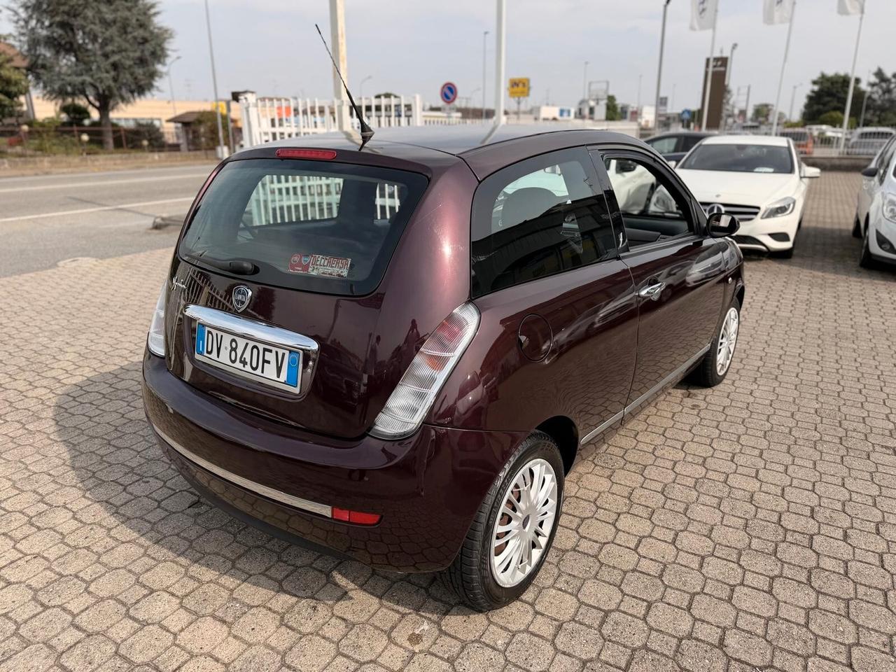 Lancia Ypsilon 1.2 Argento