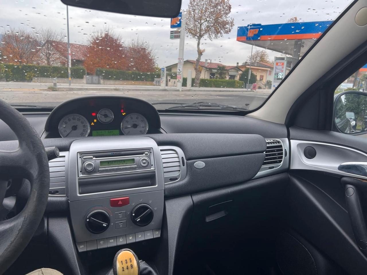 Lancia Ypsilon 1.2 69 CV 5 porte S&S Platinum