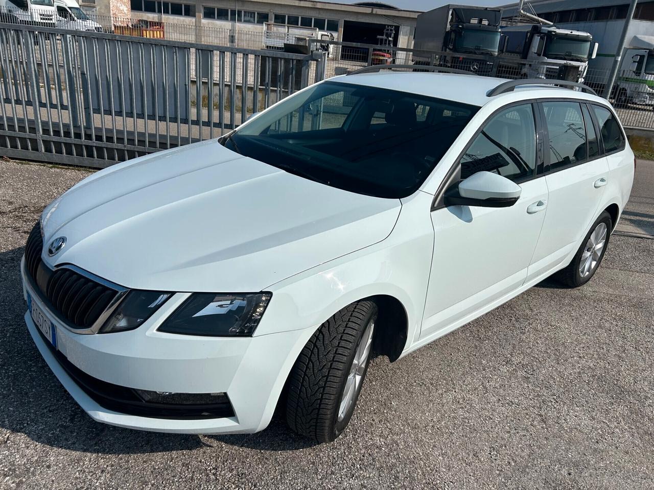 Skoda Octavia 1.6 TDI CR 115 CV DSG Wagon Executive TAGLIANDI SKODA