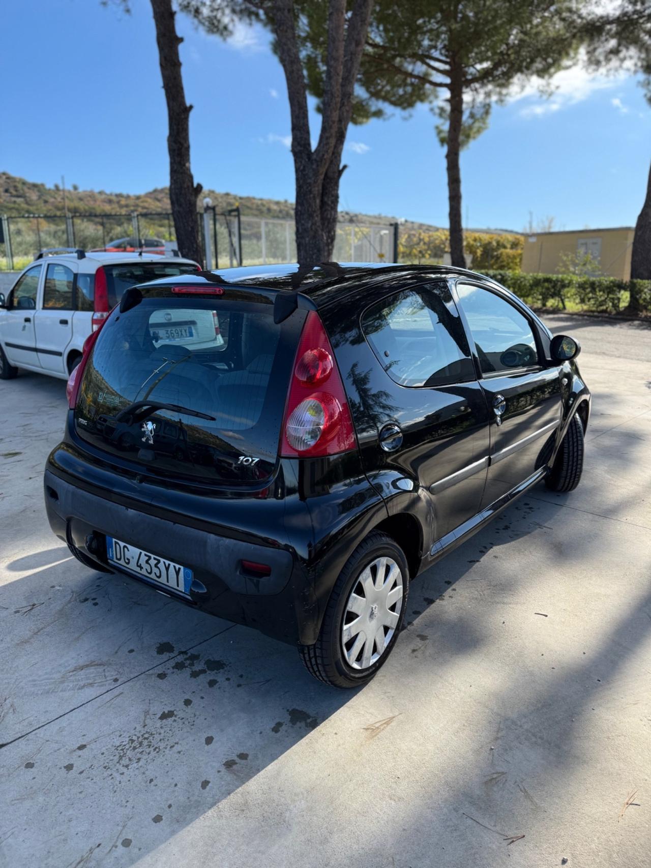 Peugeot 107 1.0 68CV 5p. Plaisir