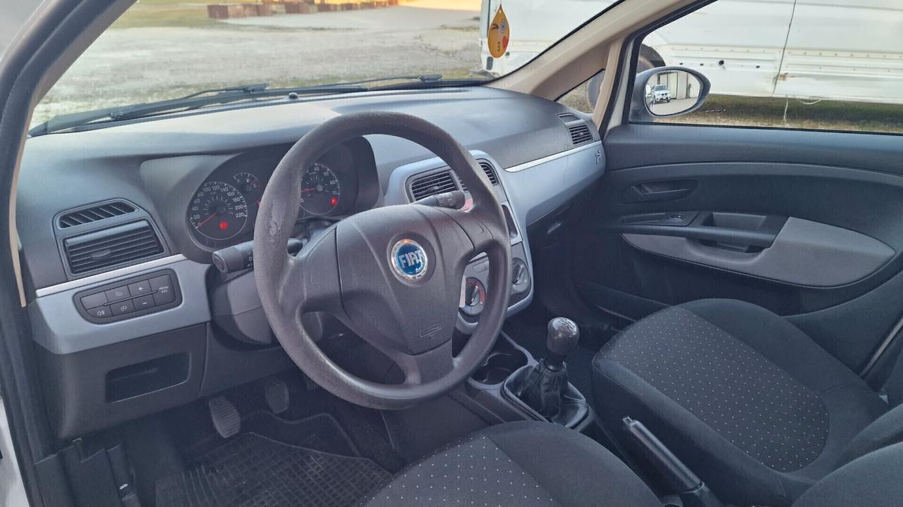 Fiat Grande Punto 1.3MJT 75 5p.Van Active 4pt