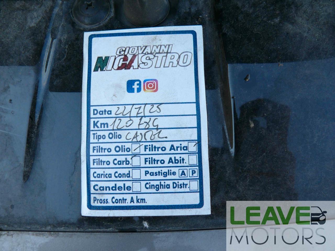 Land Rover Discovery Sport TD4 150 CV SE - (M1404)