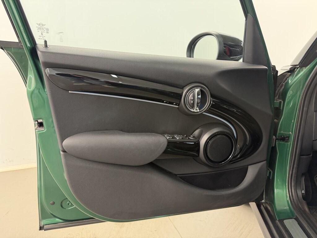 Mini Cooper 1.5 TwinPower Turbo Cooper Business DCT