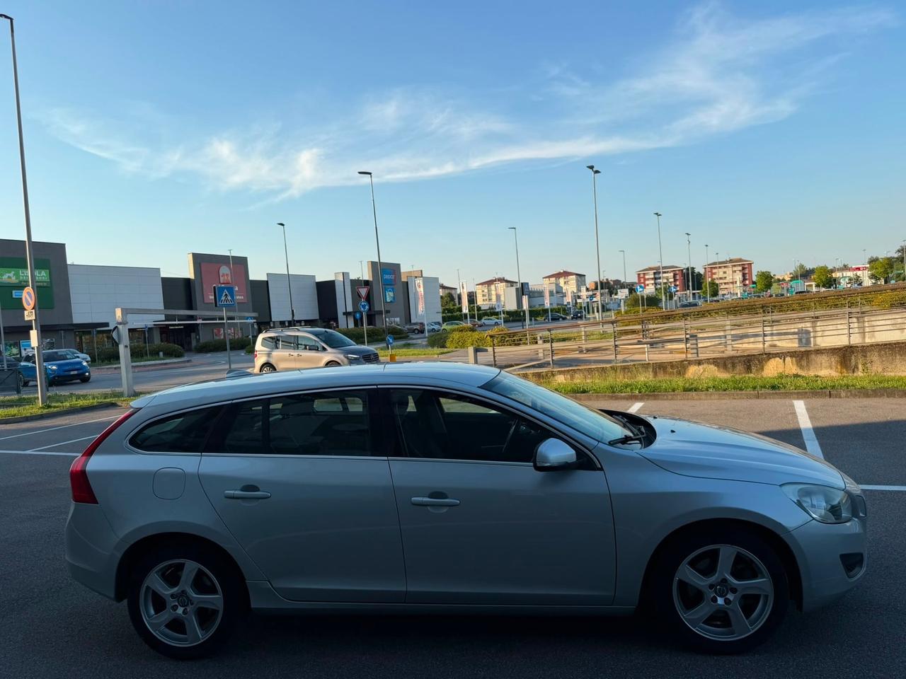 Volvo V60 DRIVe Summum