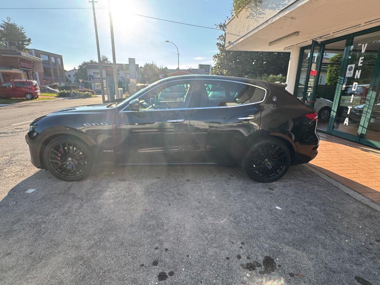 Maserati Levante V6 Diesel 275 CV AWD Gransport