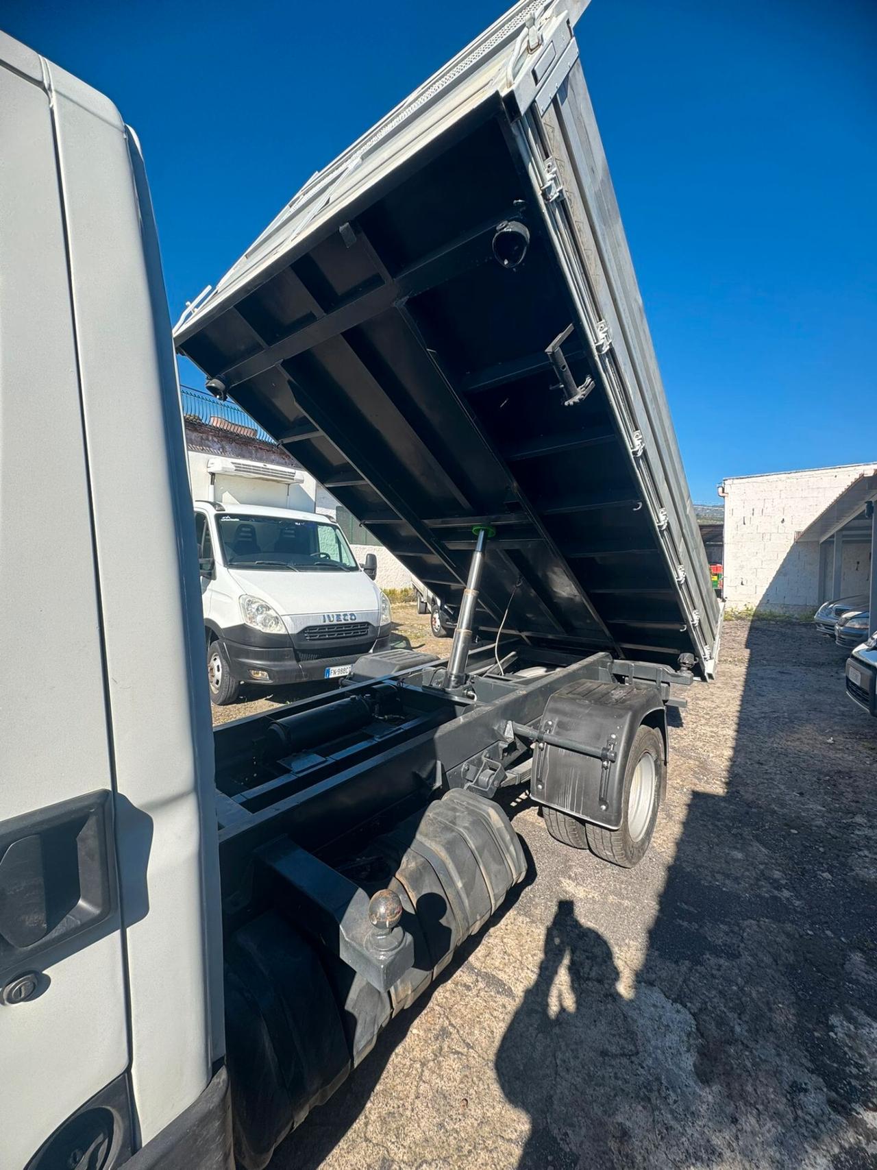 IVECO DAILY 35C14 RIBALTABILE TRILATERALE ANNO 2005