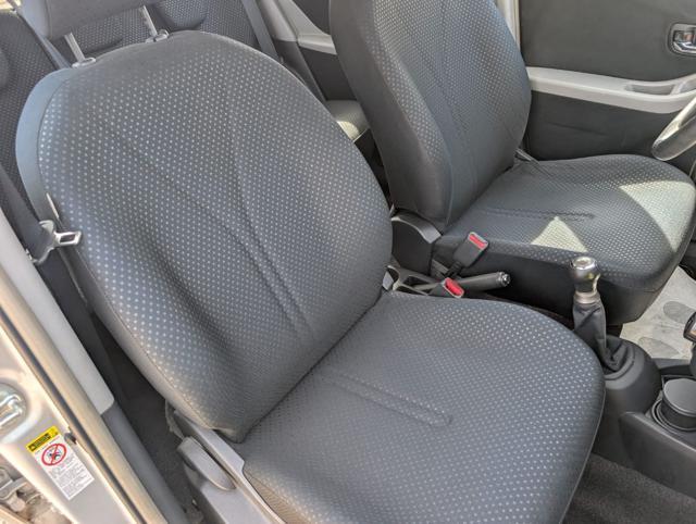 TOYOTA Yaris 1.0 5 porte Sol