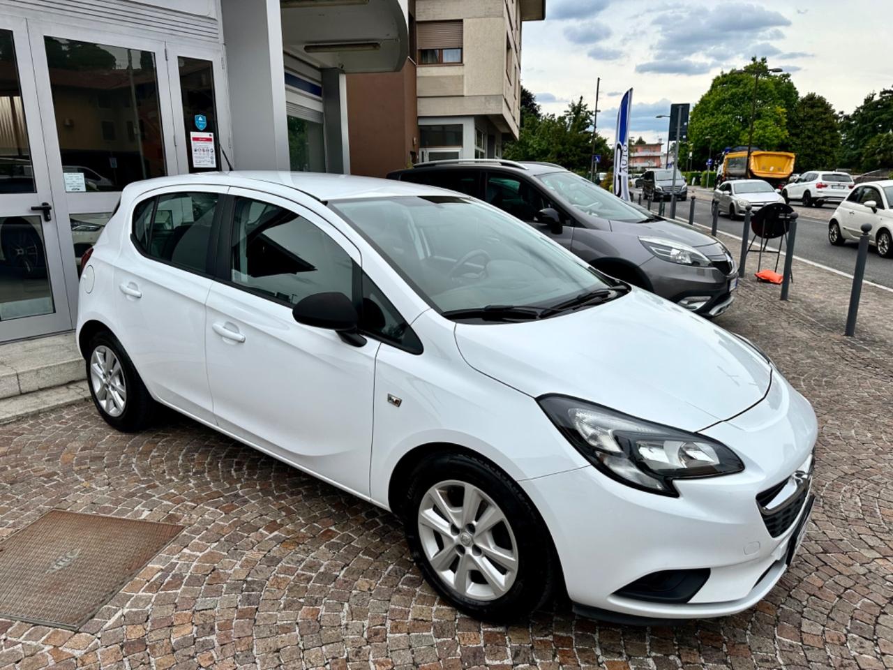 Opel Corsa 1.2Bz 69Cv 5P - Neopatentati