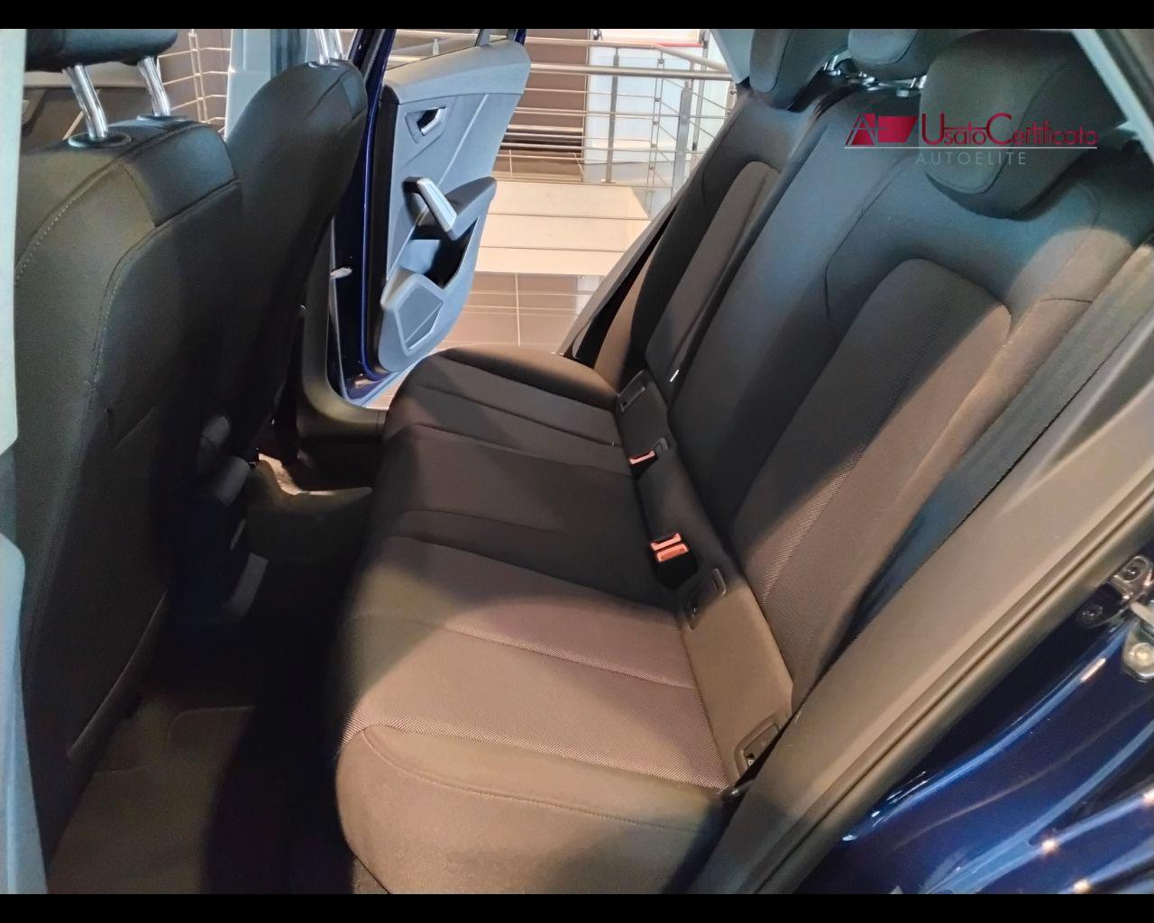 AUDI Q2 30 TDI S tronic Business