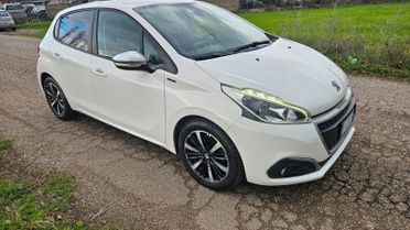 Peugeot 208 PureTech 82 Stop&Start 5 porte Signature
