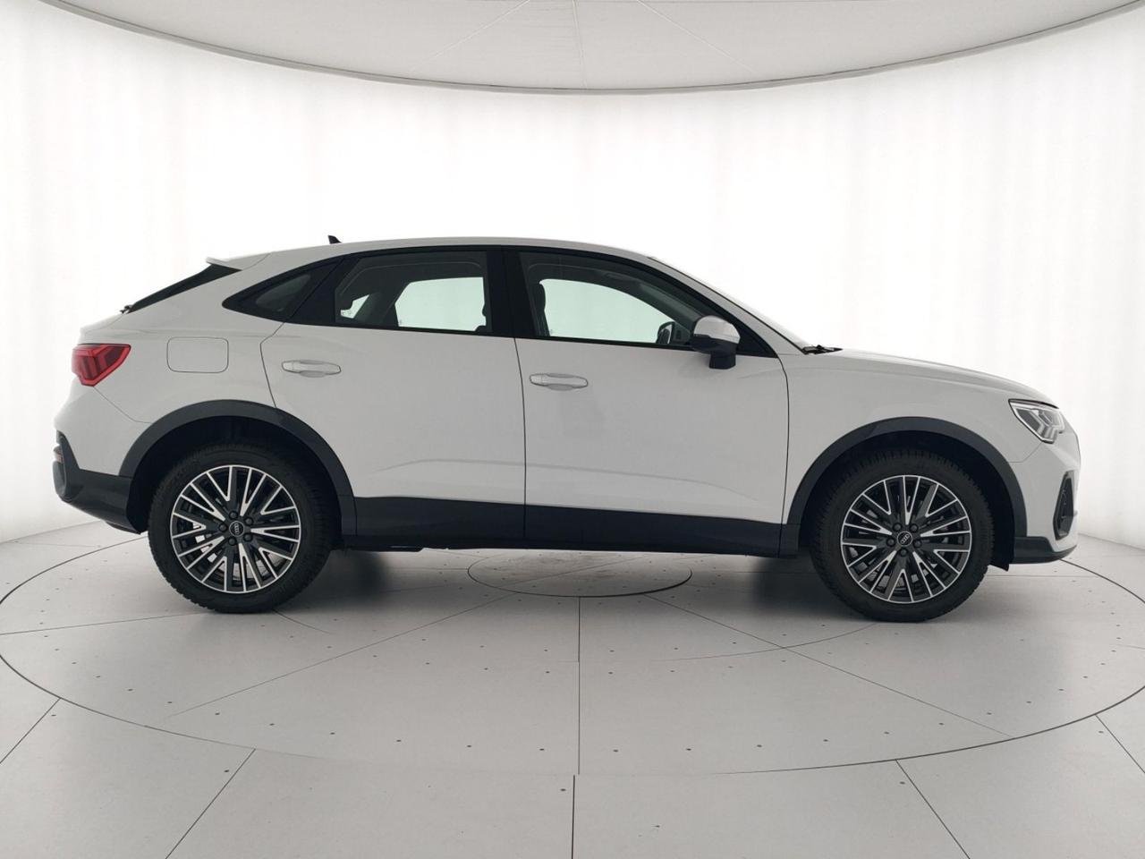 Audi Q3 sportback 45 1.4 tfsi e business plus s-tronic