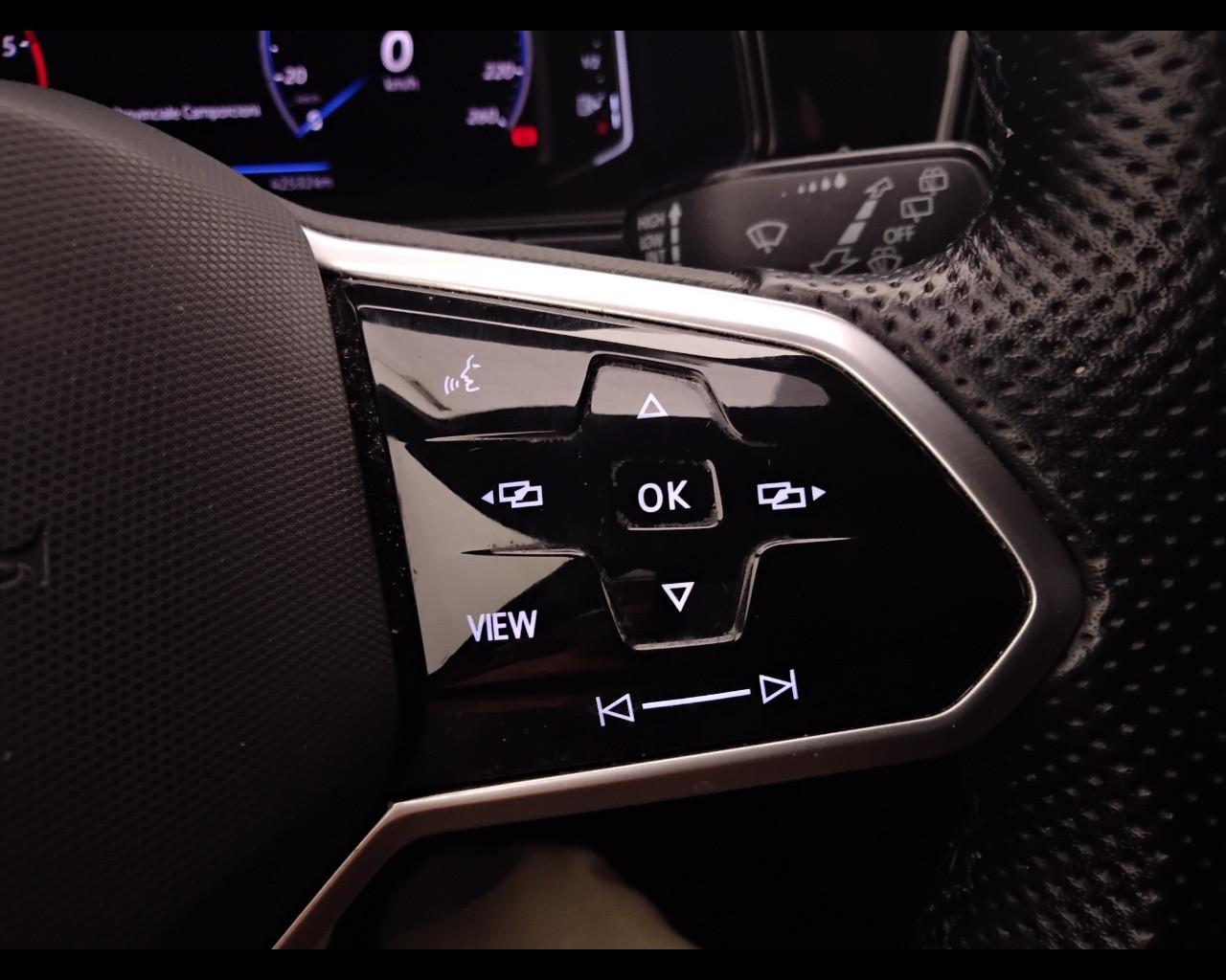 VOLKSWAGEN T-Roc 2022 - T-Roc 2.0 tdi R-Line 115cv