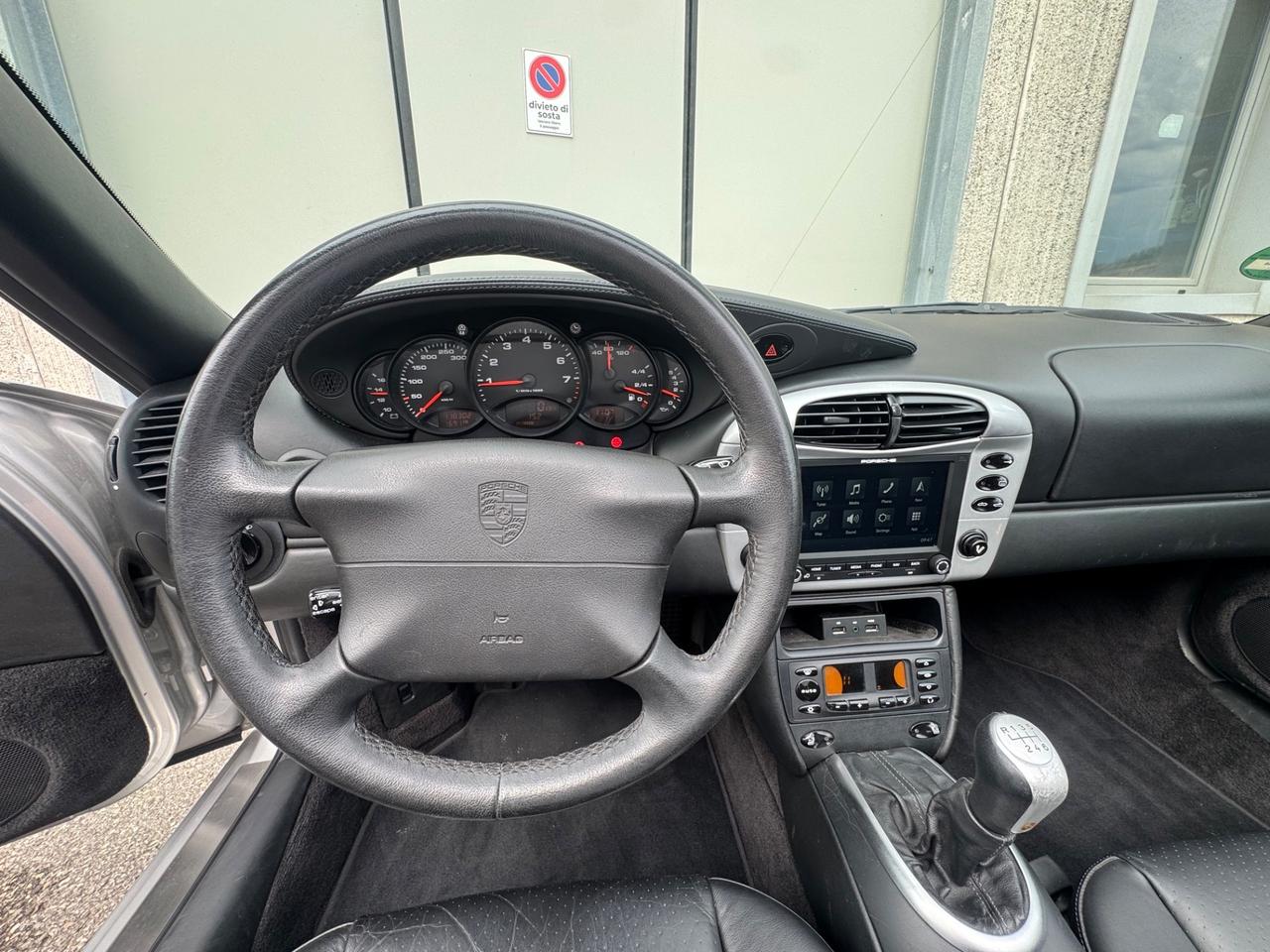 Porsche 911 Carrera Cabriolet