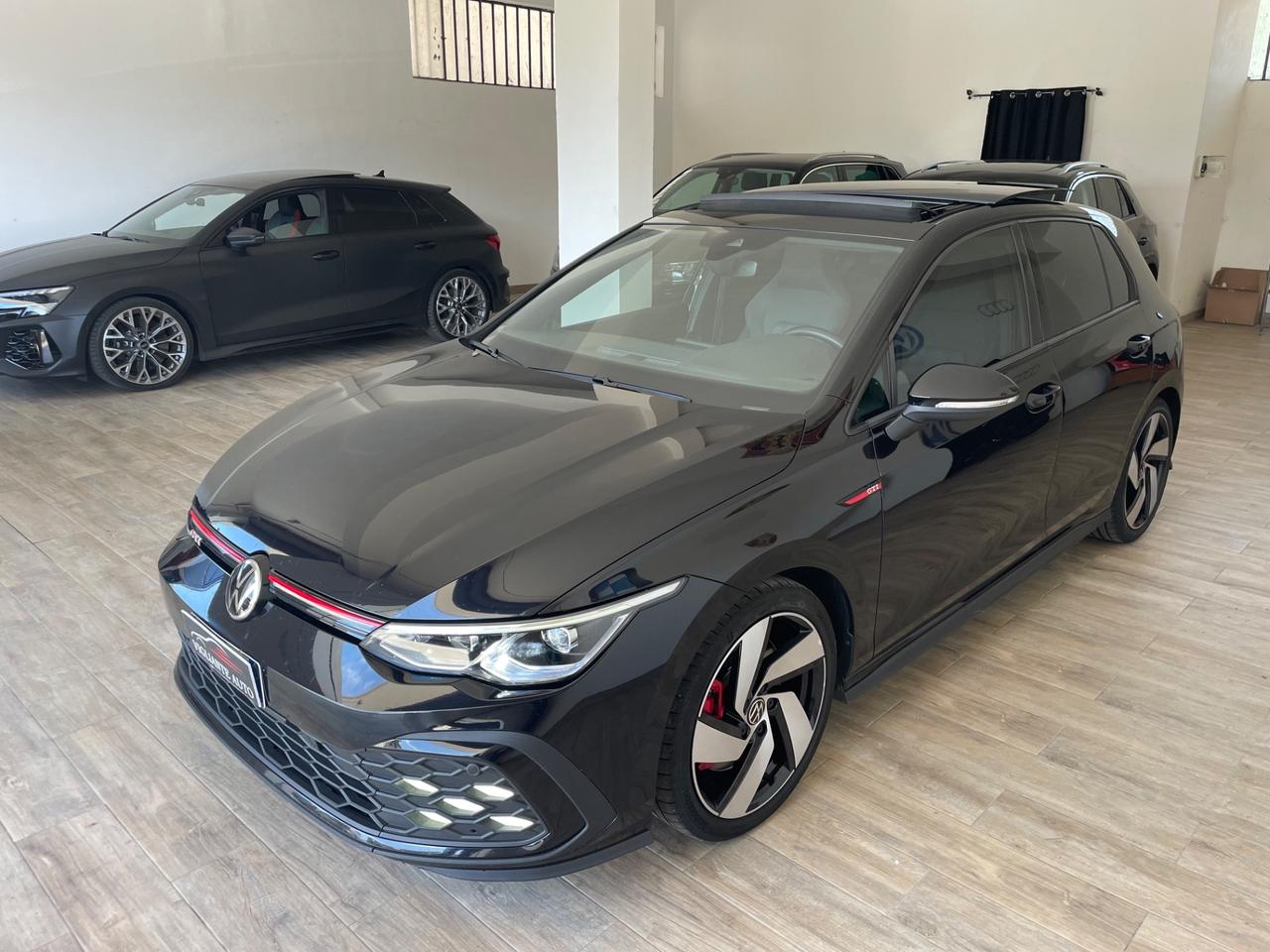 Volkswagen Golf 2.0 TSI GTI