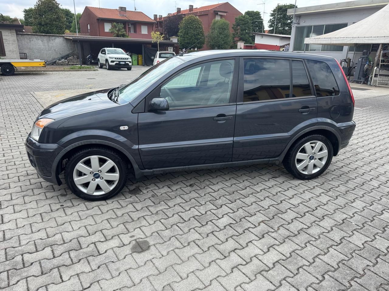 Ford Fusion 1.4 TDCi 5p. neopatentati
