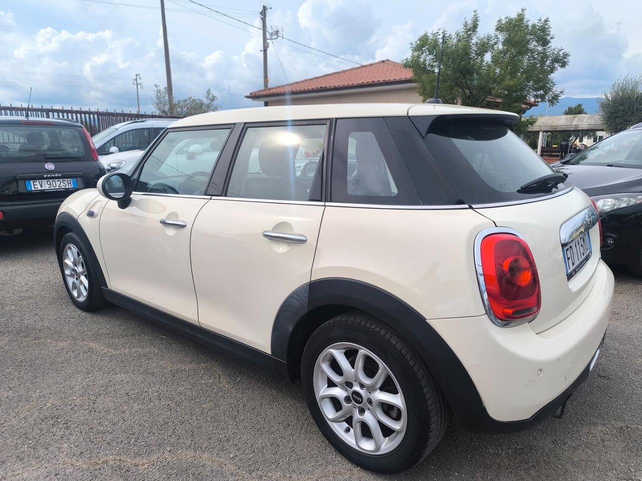 Mini 1.5 One D Business