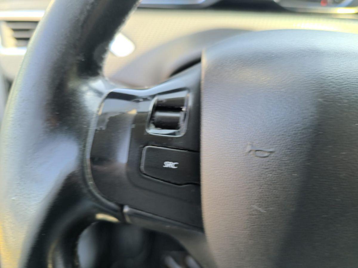 PEUGEOT - 2008 - BlueHDi 100 Allure