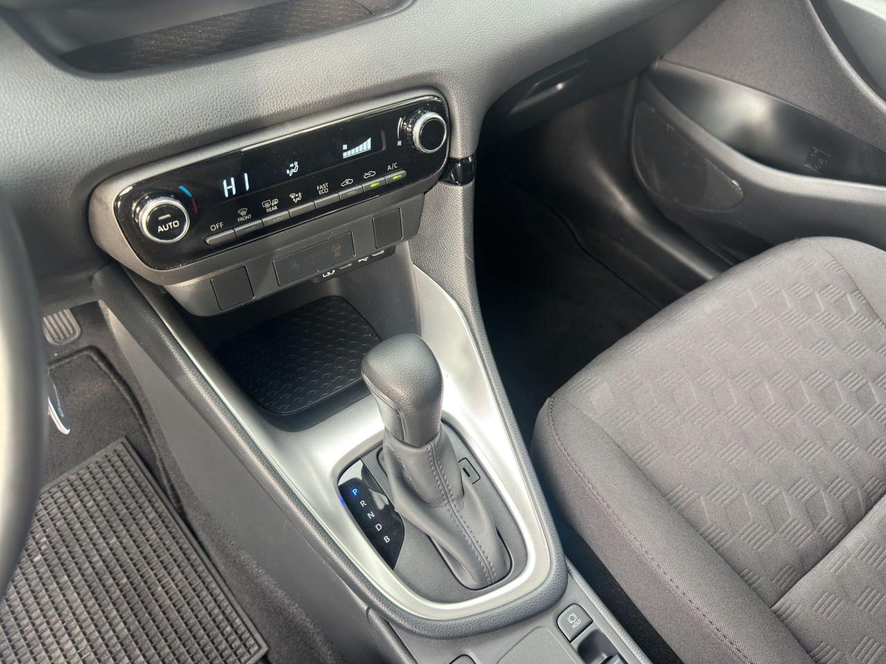 Toyota Yaris 1.5h Active