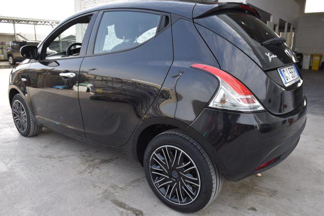 LANCIA Ypsilon 1.0 FireFly 5 porte S&S Hybrid Silver