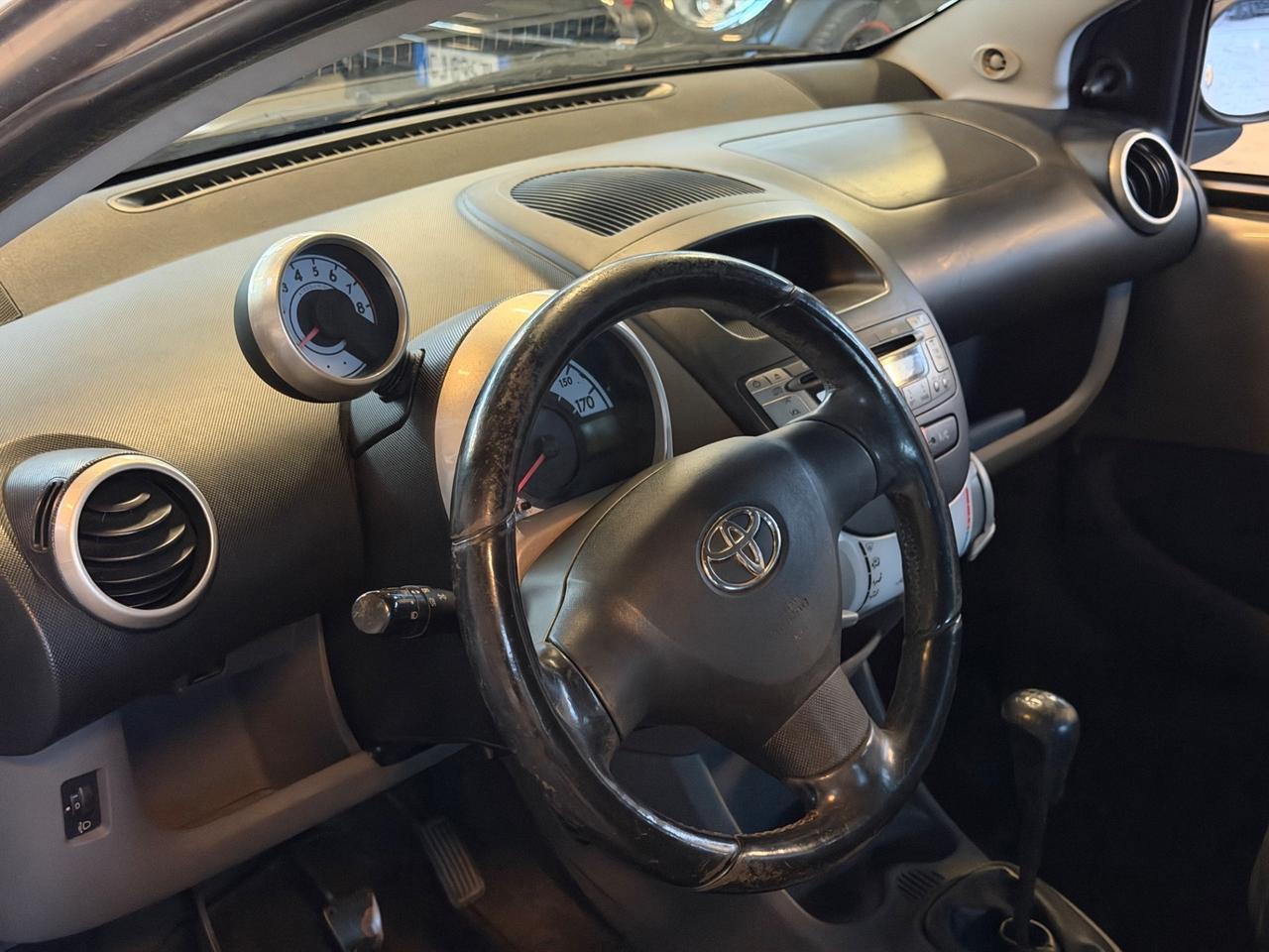 Toyota Aygo 1.0 12V VVT-i 5 porte Sound