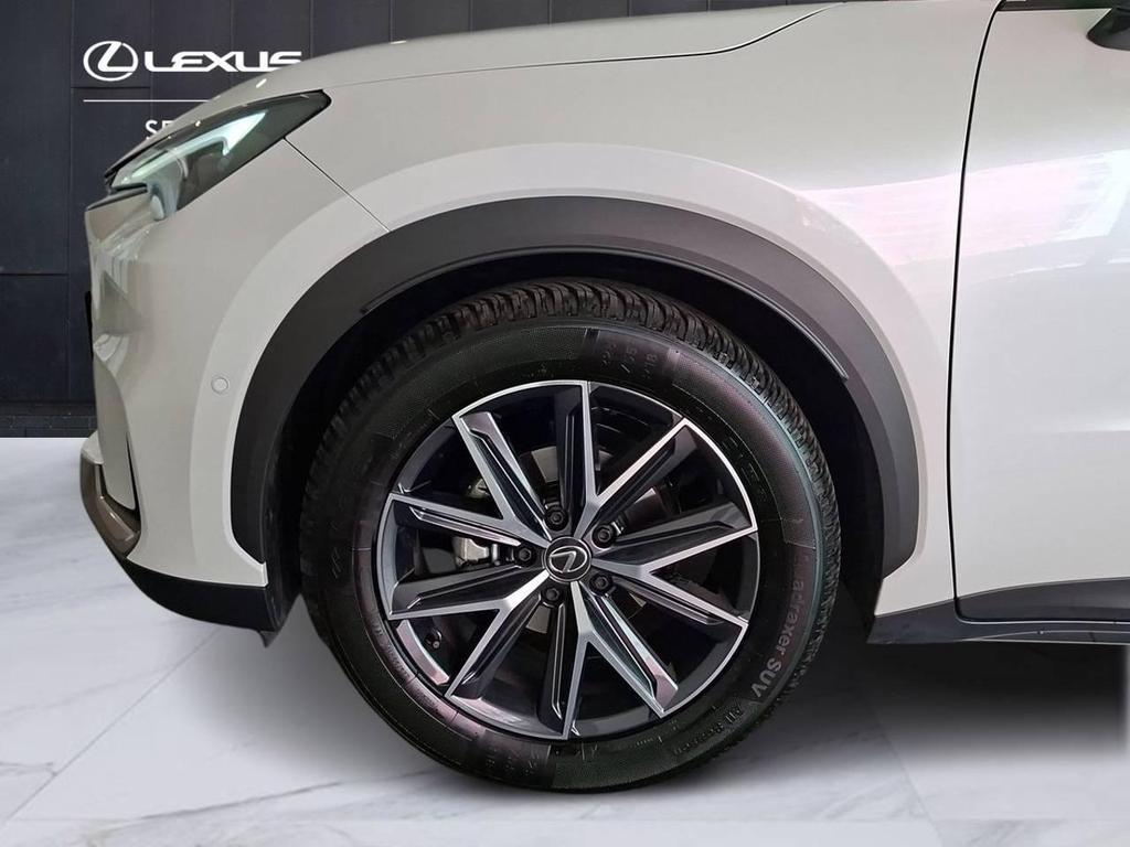 Lexus LBX 1.5 Hybrid Cool 2WD