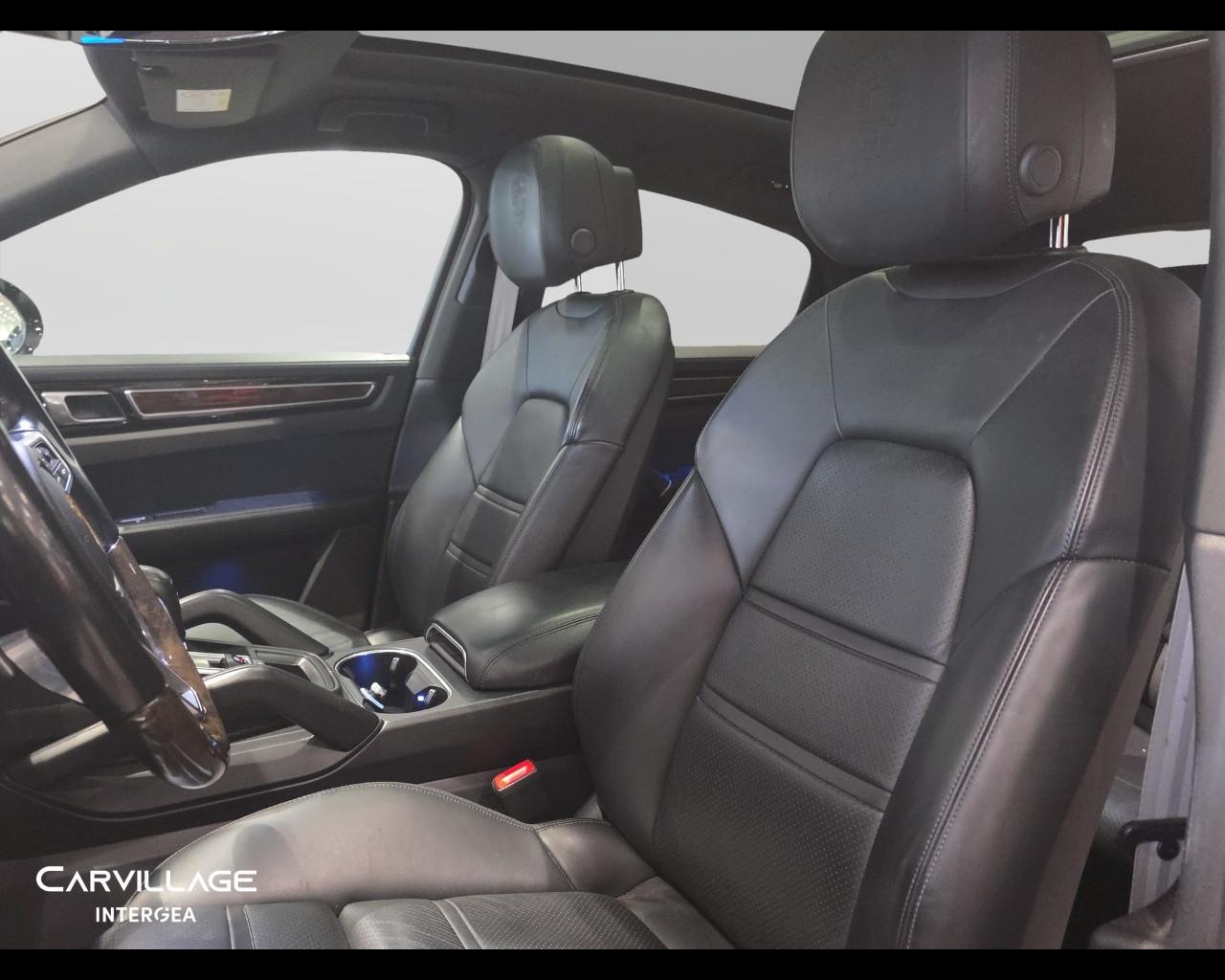 PORSCHE Cayenne Coupe 3.0 e-hybrid 5p.ti tiptro