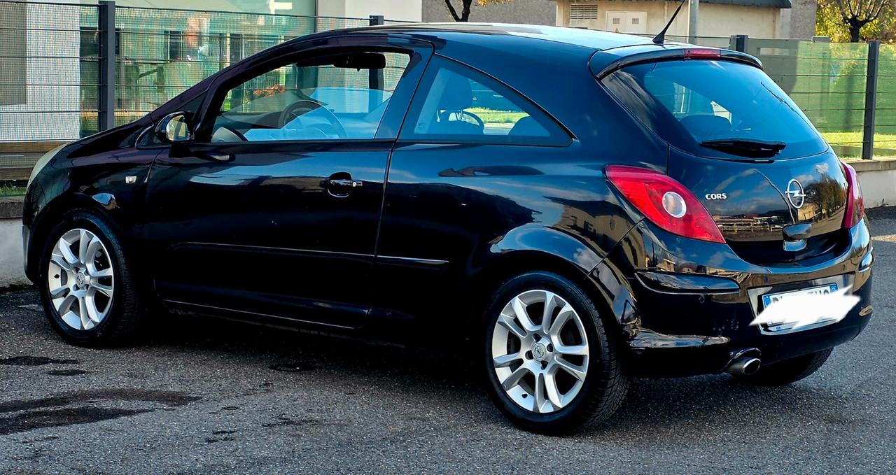 Opel Corsa soprt 1.4 benzină Gpl neopatentati