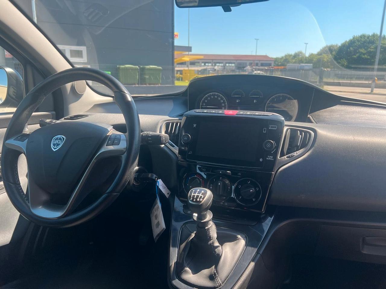 Lancia Ypsilon 1.0 FireFly 5 porte S&S Hybrid 2023