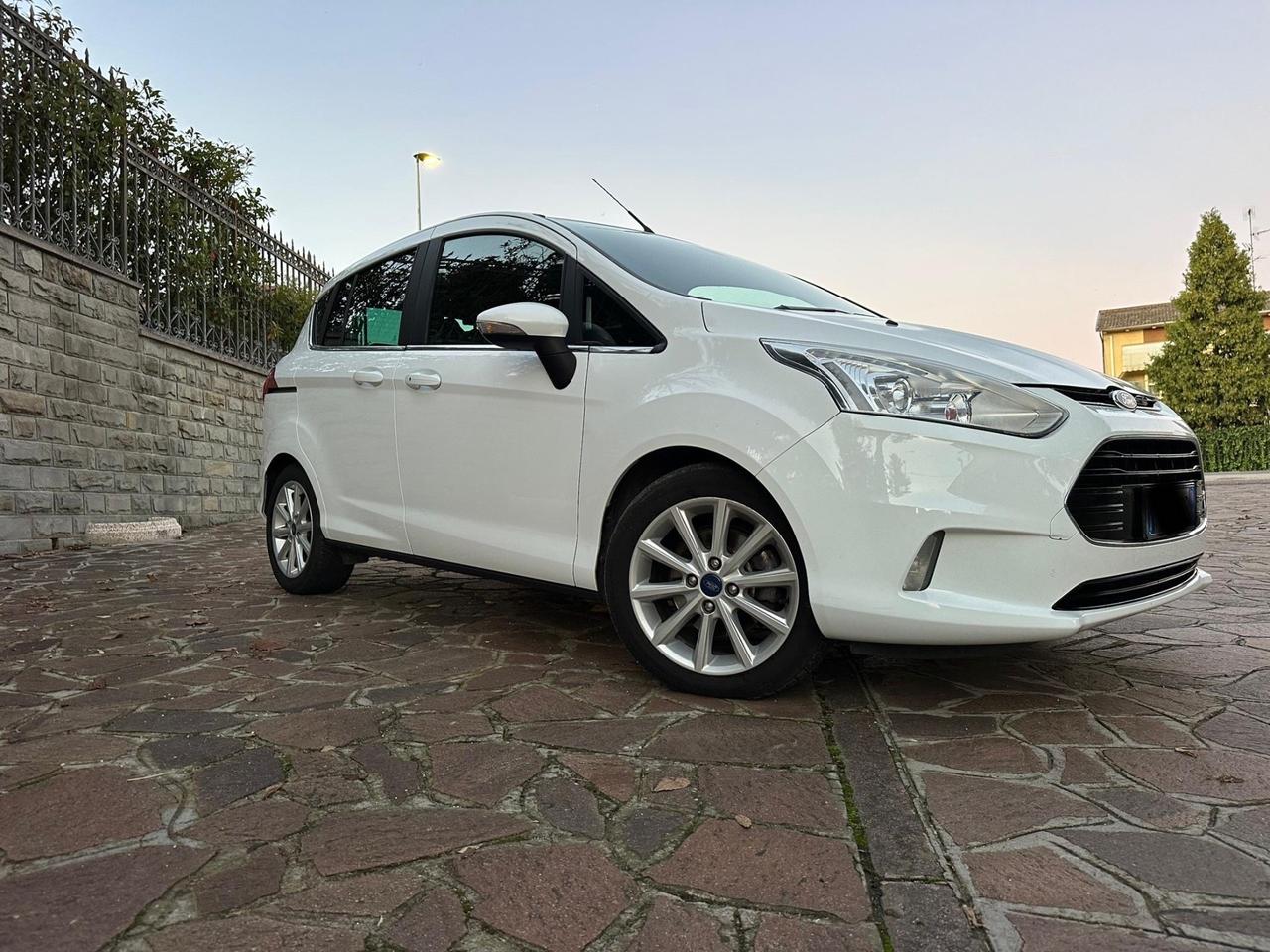 Ford B-Max 1.4 90 CV GPL Titanium Neopatentati