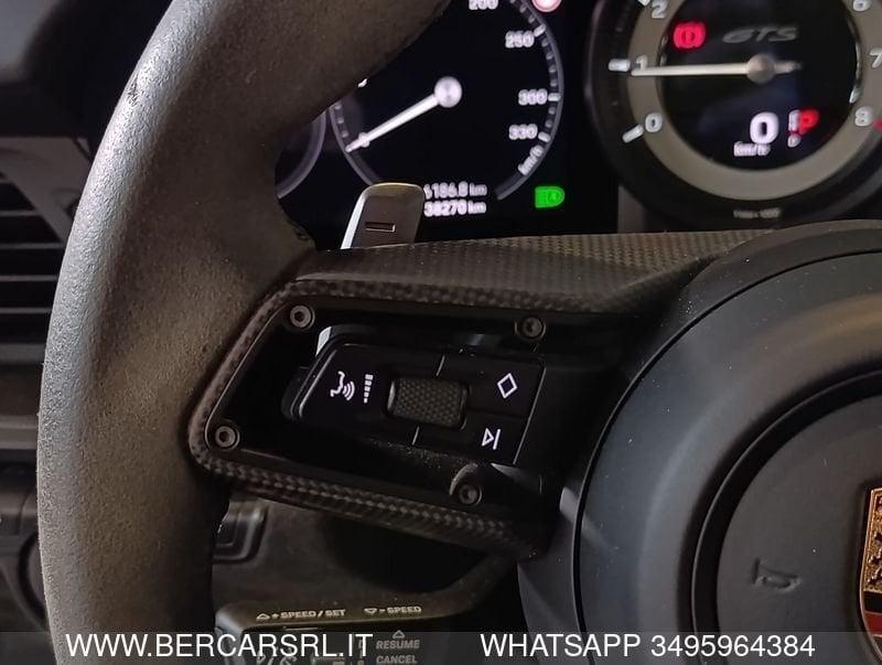 Porsche 911 Carrera 4 GTS